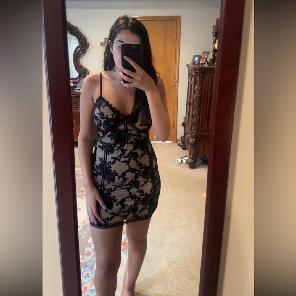 Party Pretty Black And Beige Lace Sleeveless Bodycon Mini Dress